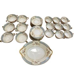 Japanese Vintage1940's 34 piece Noritake "Blue Dawn”  fine china set floral